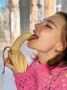 LanaBlu_ banana or...? 사진