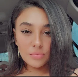 kendracandy Public Pic