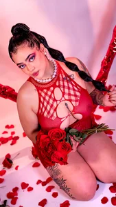 KayllaEvanss_ 🌙 "In the dance of our bodies, we find the poetry of desire." Poză 2