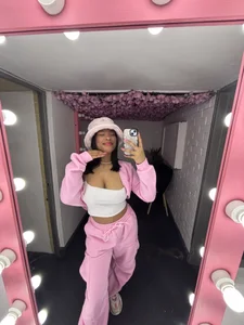 penelope_tay1: 🩷🩷 ( 4 фото)