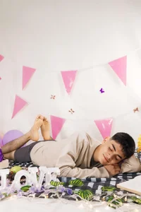 Yef_Thin my picnic day Pic