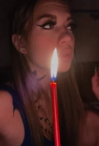 Jess_Lui Or maybe Jess is a witch after all?? Hình