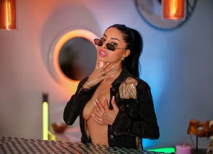 CindyTail Public Foto 4