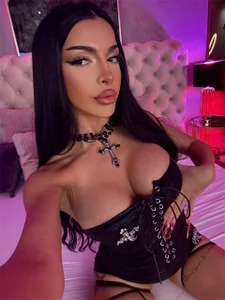 NouraMalvi in the mood for you зображення