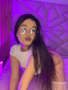 Ivory_Dlacour 🤍🩶 Pic 8