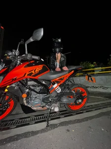 Student_of_Bdsm on my motorcycle Foto