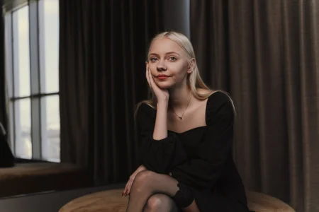 NyxBlonde little black dress Immagine  2