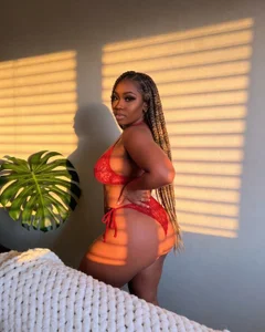 Public de Queen_Rubyy_  3 Imagens
