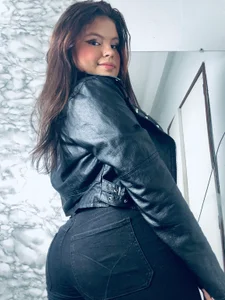 ladycharlottex: Me ( 2 фото)