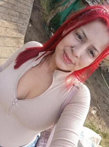 Public de Luna__Red_  5 Imagens