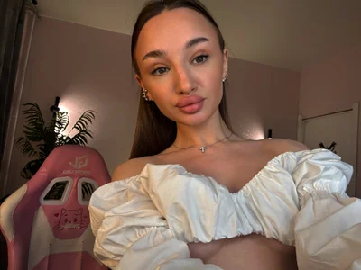 miiss__lulu 𝒔𝒆𝒍𝒇𝒊𝒆 🤍 Immagine  9