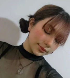 Nicolle_Evanss_ Public Pic 3