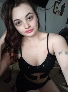 Emmacut Que les pareció este look? Immagine  2