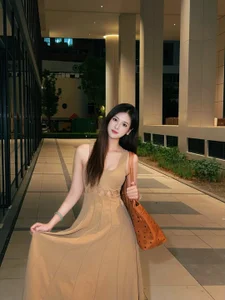 yiyi__01 么么么 Pic 3