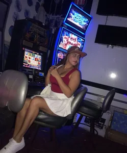 Carol_horney Public slika 4