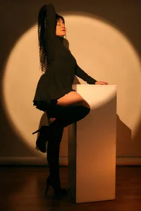 ScarletAbril Lace details and a touch of class 🥂 ✨ Gambar 4