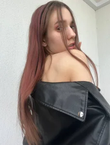 PetraHambelton Leather lust 🖤 Pic 2