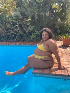 BigHotMatureXx Public Poză 3