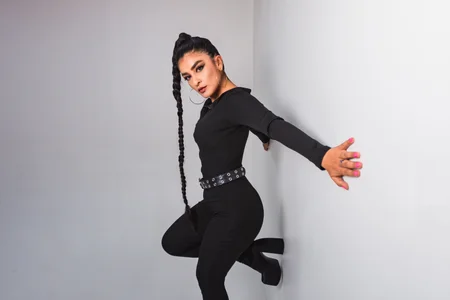 Holly_Brensonexx_ I can be a sexy spy !!! Foto 2