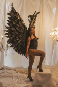 Annavic__Fiery Divinity 🪽🤍图片 2