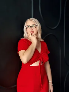 DianaFrances What dress should I wear on a date? Red? Fotka