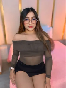 KamilaVegga Your Favorite Girl 🌸 Billede 3