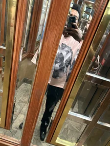 Love me od ShakeShaq  2 snímek