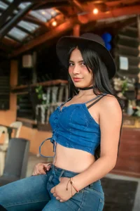 TiiffanyEvans1let's drink something图片 2