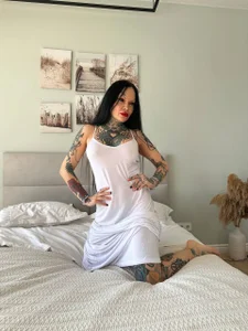 Megan_Black_MoonのTender photos 🌸#longhair#tattooの枚の写真