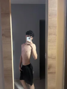 Thom_amees Public Gambar 3