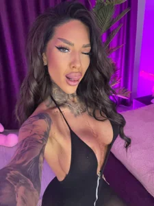 Let me fulfil your deepest desires 😏 de ScarletNoir Foto