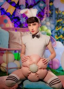 SebastianHiltonの🐰 PlayBoy 🐰の 4枚の写真