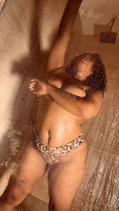 Your_big_ebony_goddness Time for a nice shower 🛀💙 Pic 3