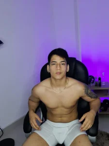 LucyANDengell A bit of him صورة واحدة|LucyANDengell A bit of him صورتان|LucyANDengell A bit of him  2 صور|LucyANDengell A bit of him  2 صورة