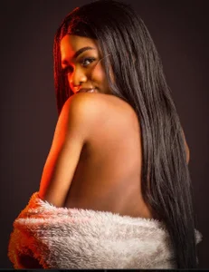 _chloe_adams Shooting day 📸📷 Gambar 4