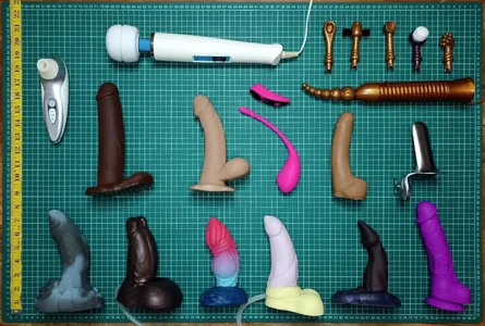 VermilionThorn Toys and Props Pic 2