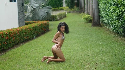 Bounces in my ass de Layla_Mackenzie  4 Imagens