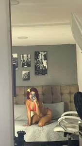 Lizzy_red_ Public 圖片 3