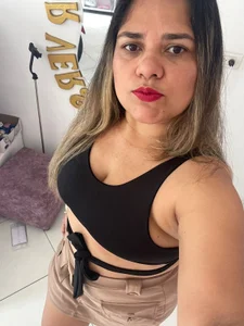 MILFaurora Public Pic 6