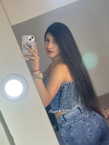 LILY_BRMのPublicの 2枚の写真