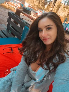 hey de Roxana_Moon  2 Imagens