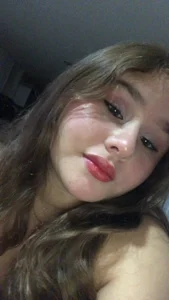 To fall in love 💕 de sharaa_miller  2 Imagens