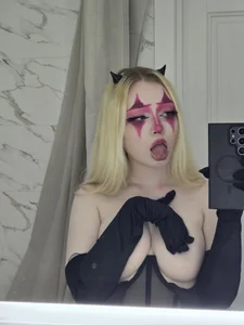 ElswythCovil dark clown! Pic 5