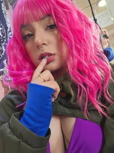 BizzyNoar kullanıcısının Hot and full of lust 🔥💦 albümü -  4 fotoğraf