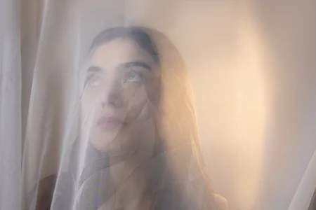 AlannaRussell_ The lights reveal what the eyes cannot see💋 Hình