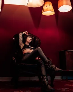 You will kneel down before me slave ! de Haru_Queenn Foto 2