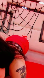 put your rich cock inside my wet and tight pussy 💦 de alixxon1  2 photos