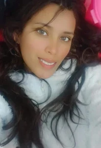 skinnyverus18 Public Pic 5