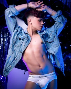 PRINCE_STEV Stev being a model Immagine  6