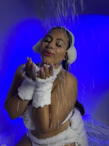 eva_daemon kullanıcısının Cold Hands, Dirty Mind ✨🤍 albümü -  6 fotoğraf